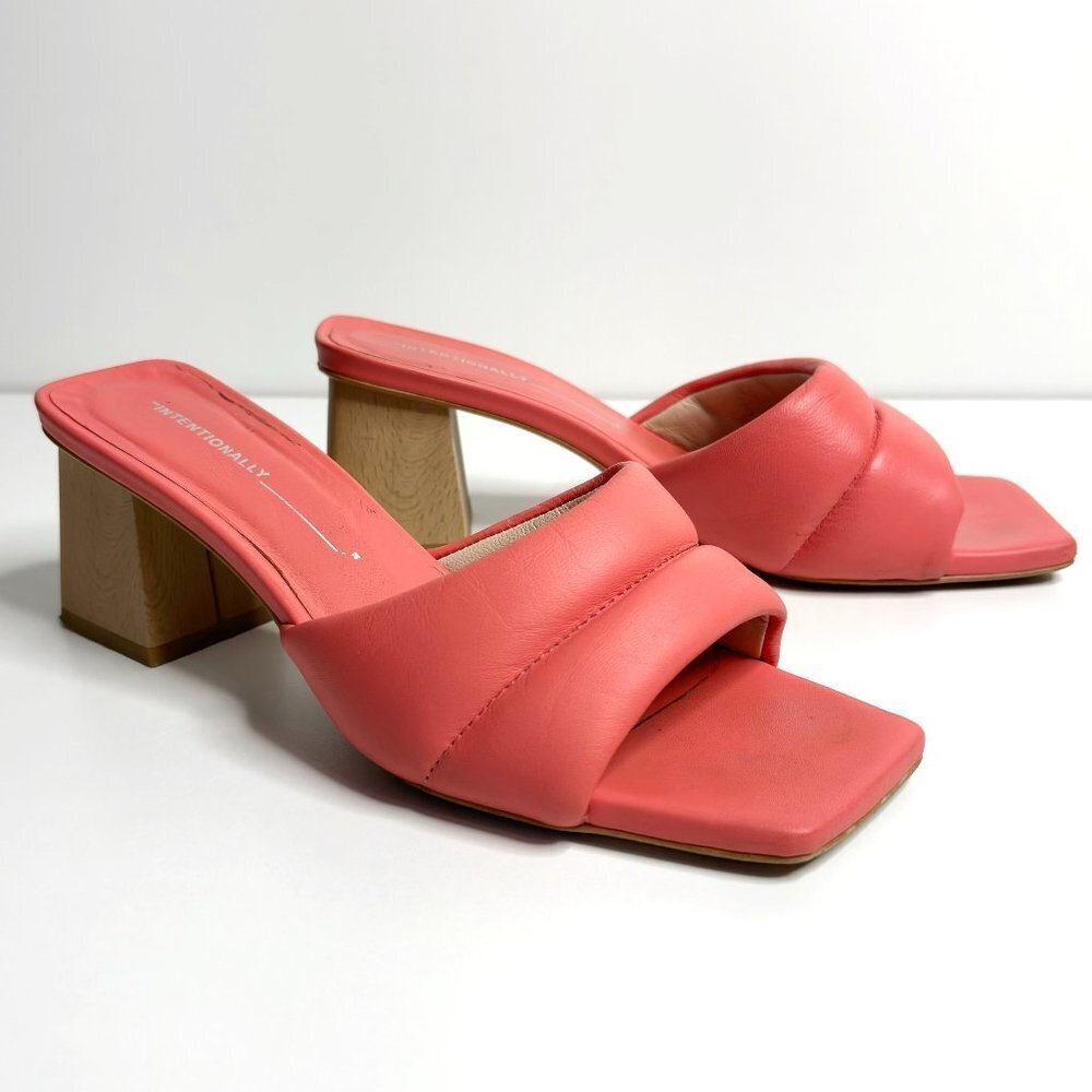 INTENTIONALLY BLANK Tabbi Heels 38